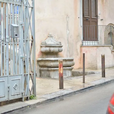 Casa Vacanze Carrubella * Monreale